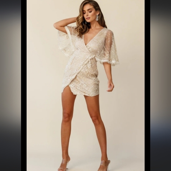 Hello Molly Lace Pale Gold Sunburst Bohemian Sheer Flowy Kimono Sleeve dress M - Picture 1 of 7